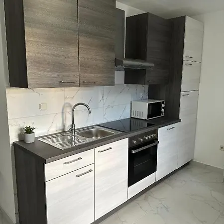 Seaside With A Swimming Pool Okrug Donji, Ciovo - 5244 Apartment *