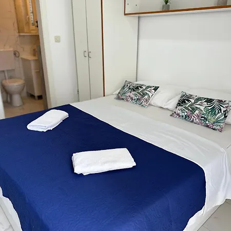 Apartment Seaside With A Swimming Pool Okrug Donji, Ciovo - 5244 *